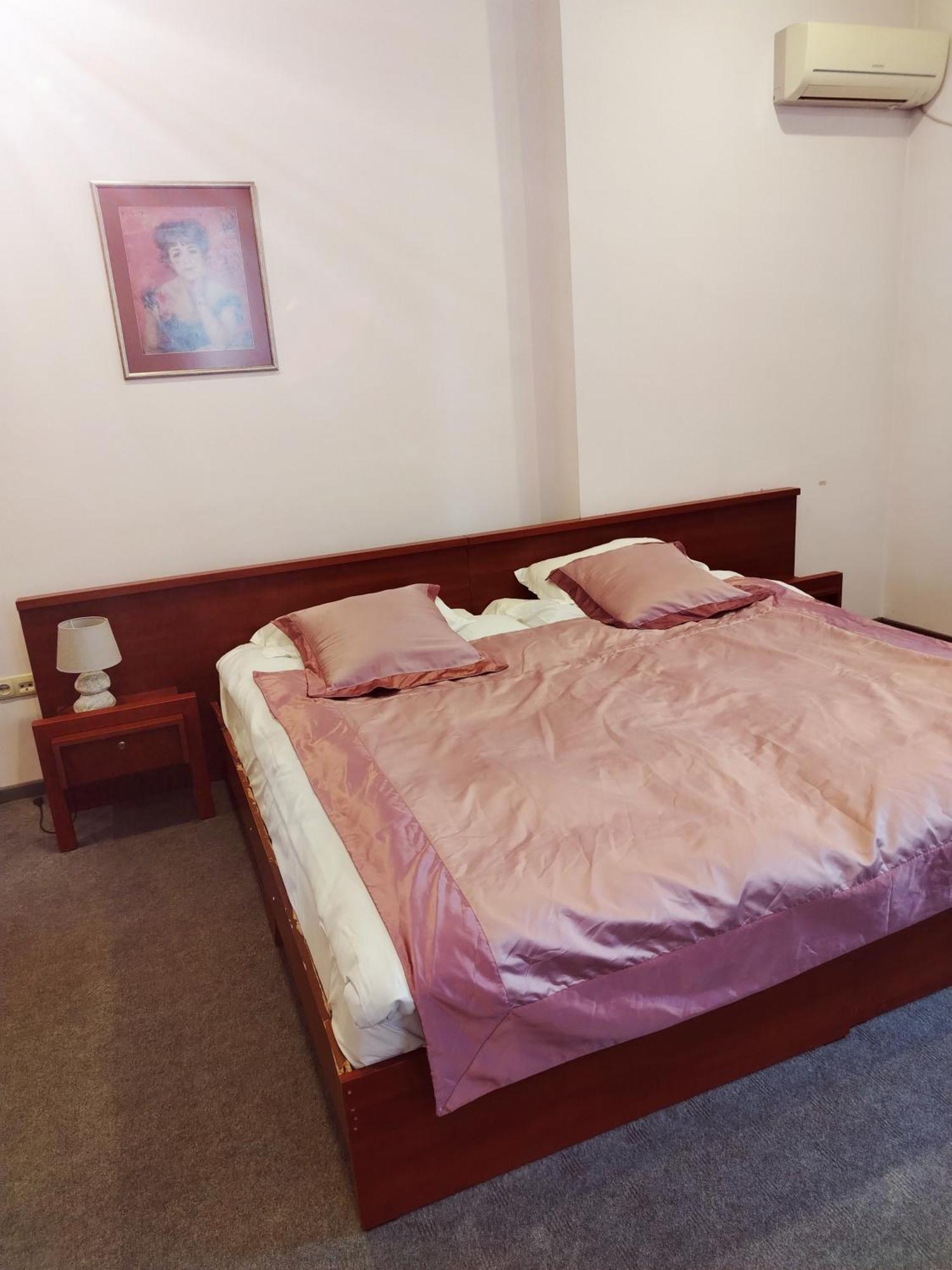 Hotel Vake Tbilisi Eksteriør billede